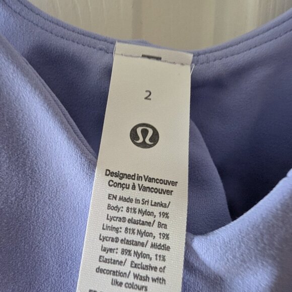 2 Lululemon tops/bras - Picture 2 of 4